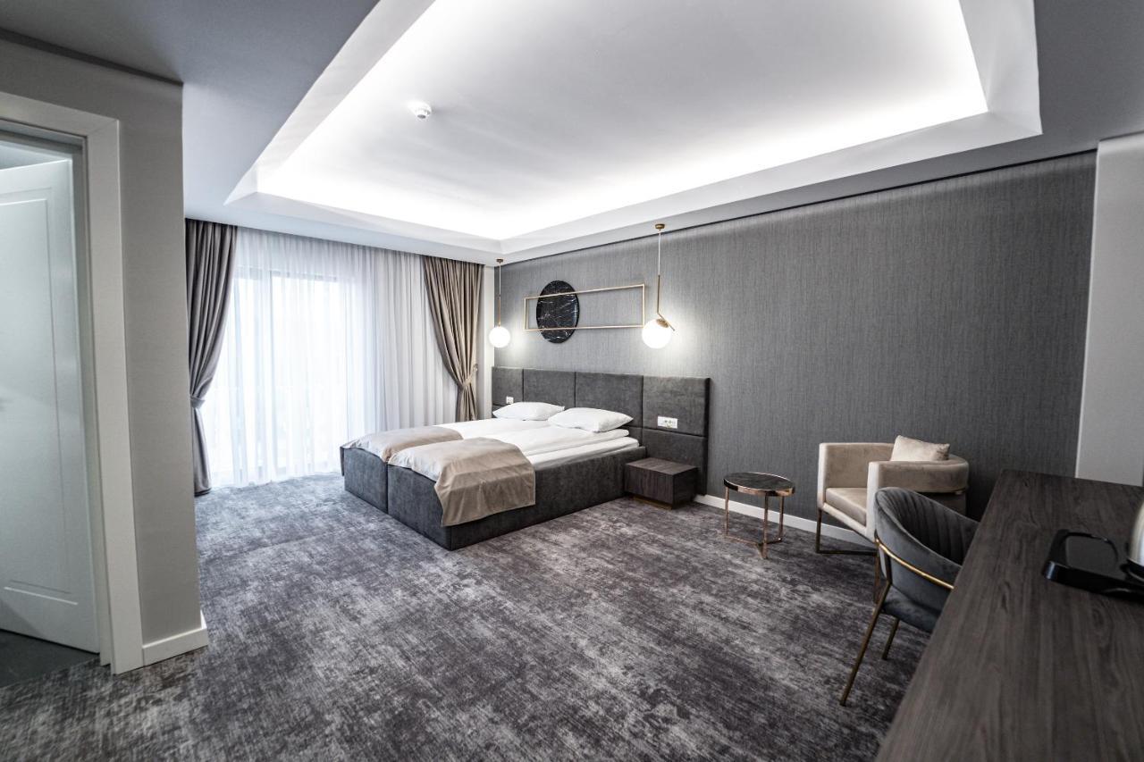 Caprice Complex Hotel บาเคา ภายนอก รูปภาพ
