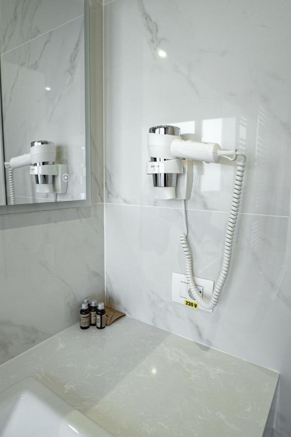 Caprice Complex Hotel บาเคา ภายนอก รูปภาพ