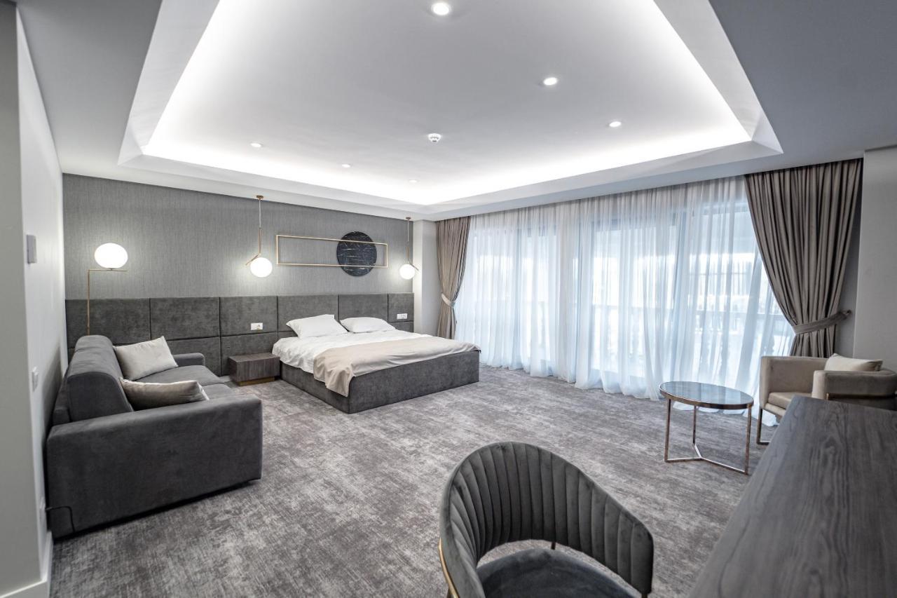 Caprice Complex Hotel บาเคา ภายนอก รูปภาพ