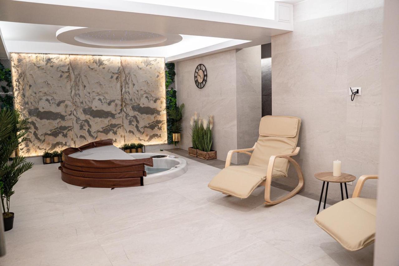 Caprice Complex Hotel บาเคา ภายนอก รูปภาพ